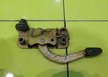 LANCIA BETA 2.0 B 83r COUPE 2D zamek fotela kanapy lewy tyl