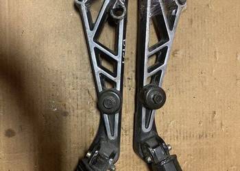 Kawasaki GPZ 305 sety podnóżki B737