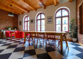 Biuro LOFT z antresolą