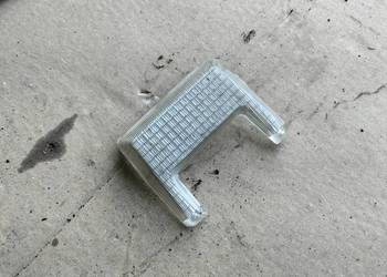 Suzuki Maruti 800  LAMPKA PODSUFITKI OŚWIETLENIE KABINY