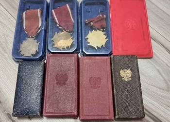 Etui Pudełko Medal Odznaczenie Krzyż Zasługi Sztandar Order Polon Restituta