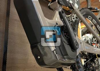 Osłona karbonowa pod silnik bosch focus sam2 jam2 thron2 2020-2022