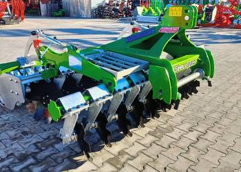 Brona talerzowa kompaktowa Tolmet Simply 2,5m wał daszkowy AGROSTAL