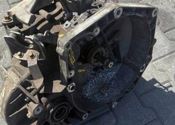Sprzedam skrzynie biegow m32 zafira b 1.9 cdti