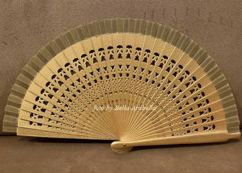 małe / kieszonkowe wachlarze ażurkowe - różne kolory małe / kieszonkowe wachlarze ażurkowe - różne kolory