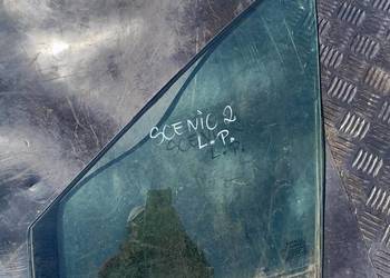 Szyba drzwi lewy przód trójkąt Scenic II