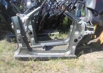 peugeot 207 06r-12r próg słupek przedni prawy  środkowy kod lakieru EZQ C
