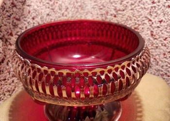 Patera czerwona w srebrzonej podstawie