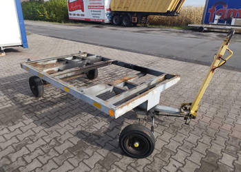 Przyczepa na obrotnicy, do sadu lub stajni, opony pełne