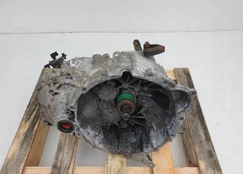 Volvo S60 V70 2.4 D5 SKRZYNIA BIEGÓW manualna MANUAL 23 zęby Volvo S60 V70 2.4 D5 SKRZYNIA BIEGÓW manualna MANUAL 23 zęby