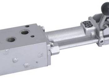 Rozdzielacz hydrauliczny pod siedzenie, pasuje do C-330 26900042371011