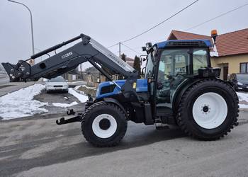 Ciągnik rolniczy New Holland T4030 F