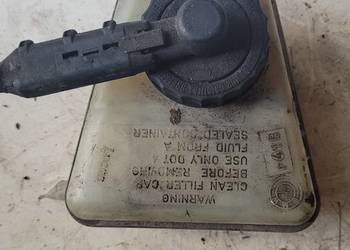 Zbiornik płynu hamulcowego BMW Seria 5 E34