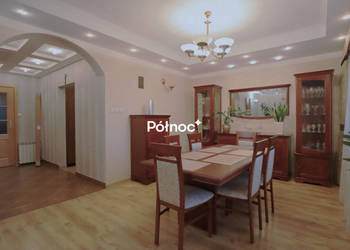 Dom z ogrodem, tarasem i garażem