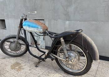 Junak M 10