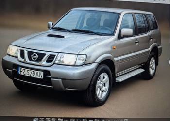 Nissan Terrano 3.0d z reduktorem, na ramie.