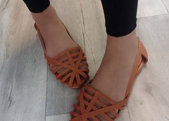 (43/44) Brązowe baleriny wieczorowe na szeroką stopę, NOWE