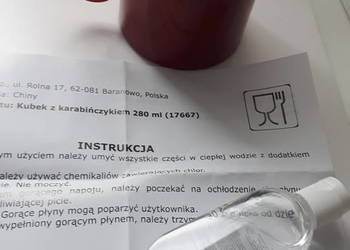 Nowy kubek podróżny z karabińczykiem
