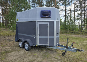 Przyczepa do przewozu koni HUMBAUR HP2006 2ES (2010 r.) - 2 Przyczepa do przewozu koni HUMBAUR HP2006 2ES (2010 r.) - 2