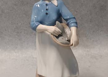 LIPPELSDORF Figura porcelana Kobieta z rybą Turyngia