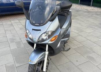 Skuter piaggo x9