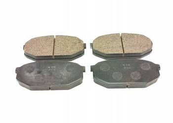 KLOCKI HAMULCOWE PRZÓD MITSUBISHI GALANT IV 2.0 T 82-84 NOWE NBK MB238262
