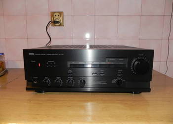 Wzmacniacz Yamaha AX-700