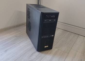 Komputer stacjonarny.