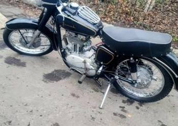 Junak M10