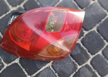 Lampa lewy tył Toyota Corolla Verso I EU 01-04r
