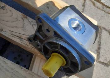 Pompa zębata Bosch Rexroth 1PF2G241/004RA01MB   530 566 00
