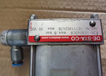 Siłownik kątowy/ zacisk pneum. 82M-103040C8 DE-STA-CO