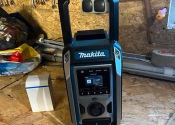 Radio budowlane Makita DMR115