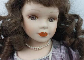 Przepiękna kolekcjonerska lalka porcelanowa.
