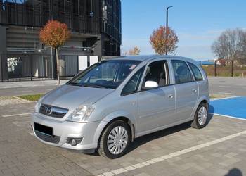Opel Meriva 1.6 Benzyna 105KM Klima Hak Czujniki Parkowania
