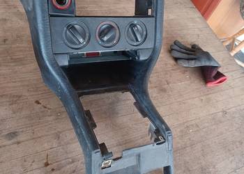 Audi 100 c3 200 c3 5000 polift tunel środkowy