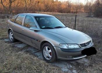Opel Vectra B 1.8 kod lakieru Z147drzwi lewe prawe skrzynia Opel Vectra B 1.8 kod lakieru Z147drzwi lewe prawe skrzynia