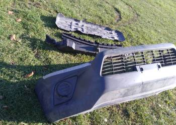 Zderzak, wzmocnienie, atrapa, osłona zbiornika  Toyota Hilux Zderzak, wzmocnienie, atrapa, osłona zbiornika  Toyota Hilux