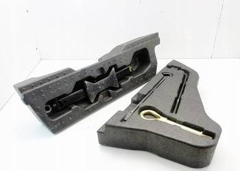 Zestaw lewarek klucz ucho holownicze Nissan Almera Tino 2002