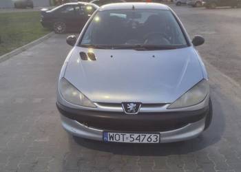 Sprzedam samochód na dojazdy niskie spalanie