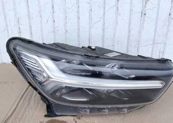 VOLVO XC40 FULL LED MID LAMPA PRAWA