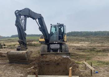 Usługi koparką Mecalac 714 wykopy prace ziemne Usługi koparką Mecalac 714 wykopy prace ziemne