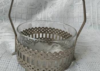 Cukiernica szklana z metalowym koszyczkiem PRL
