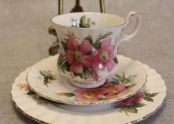 Filiżanka Royal Albert ROYAL ALBERT kwiaty Anglia