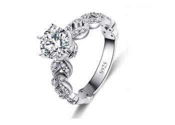 Nowy pierscionek srebrny kolor biale cyrkonie duzy królewski Nowy pierscionek srebrny kolor biale cyrkonie duzy królewski