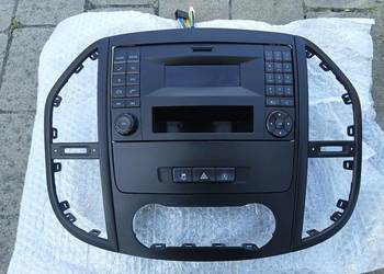 Mercedes Vito w447 orginalne radio plus ramka. Stan bardzo dobry