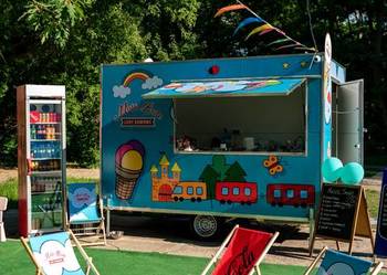 Przyczepa gastronomiczna na lody i nie tylko