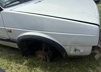Błotnik Prawy Przód Volkswagen Golf II 2