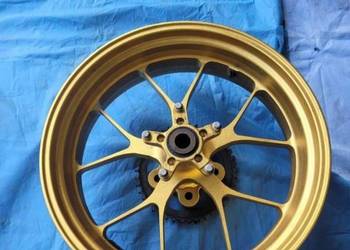 Aprilia TUONO V4 1100 rsv 2016 felga tył tylna koło