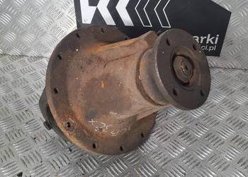 Obudowa dyferencjału JCB 3CX 3D 4CX 520 530 540 926 930 z wałkiem i flanszą